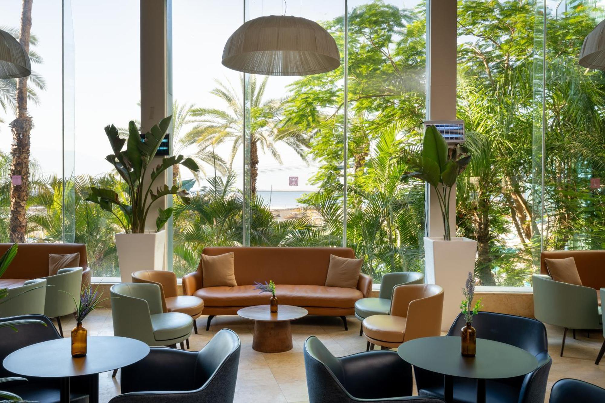 Leonardo Club Hotel Dead Sea Neve Zohar Exterior foto The lounge at the airport