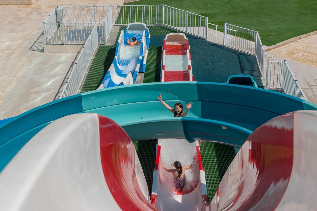 Leonardo Club Hotel Dead Sea Neve Zohar Exterior foto The water park